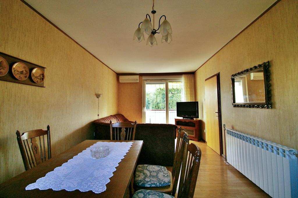 Apartment Gare Кастав Экстерьер фото